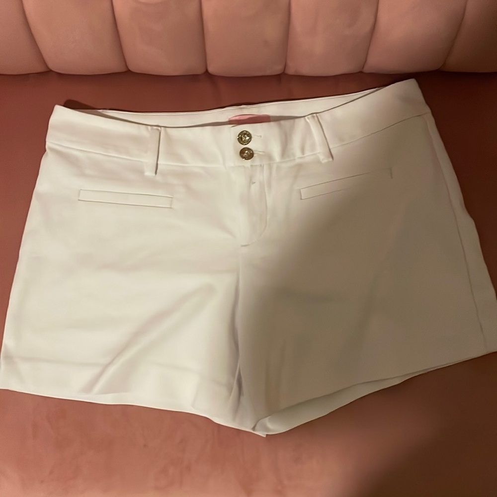 Lilly Pulitzer White Mid Rise Shorts Size 8